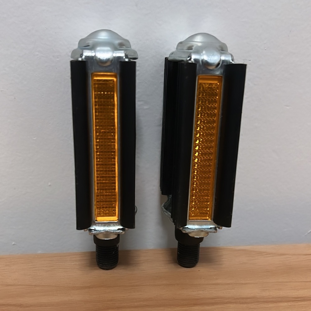 WALD Bike Pedals - Picture 3 of 3